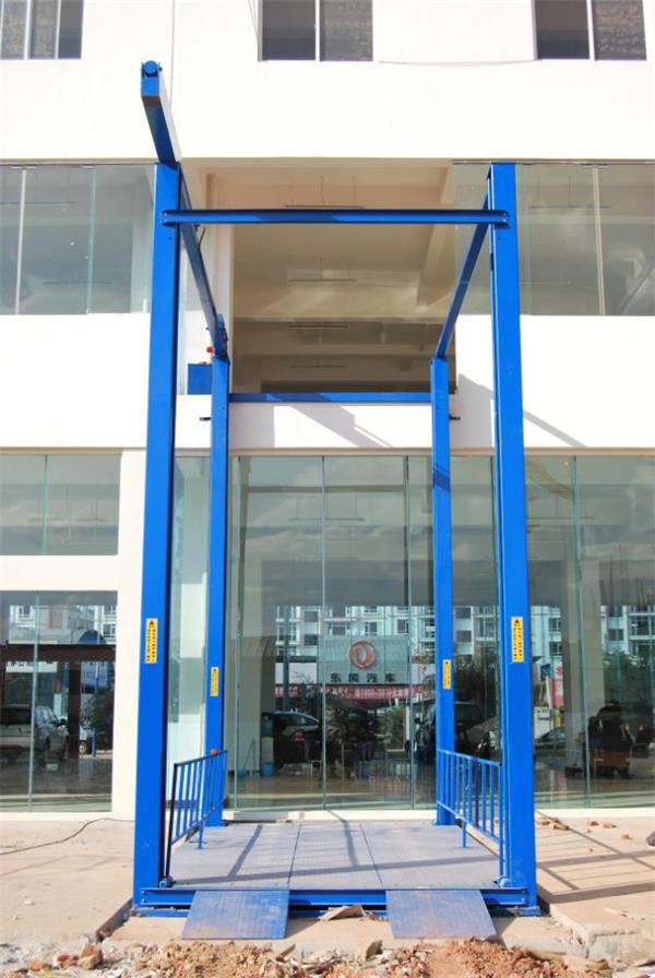 4S店專用汽車升降（jiàng）機.jpg