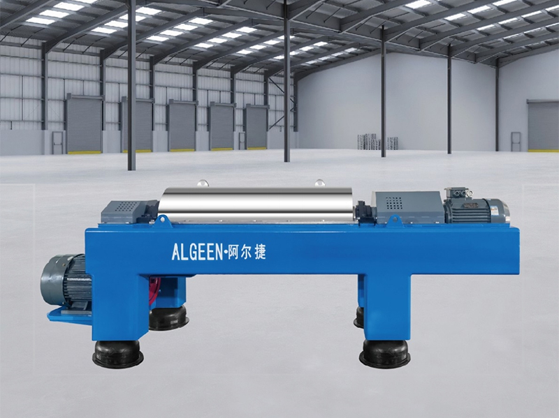 LW汙水分離（lí）係列離心（xīn）機